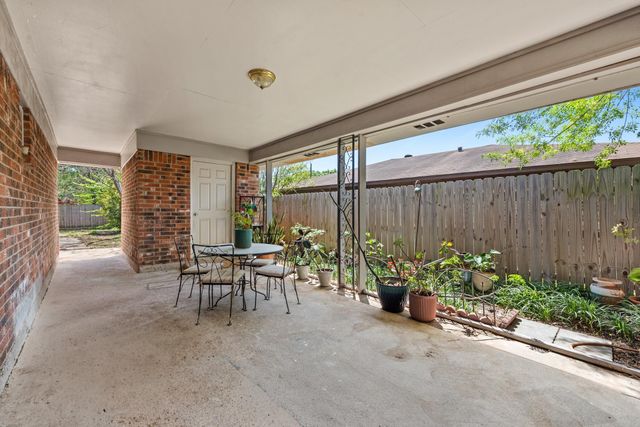 2325 Wilkes Street, Bryan, TX 77803