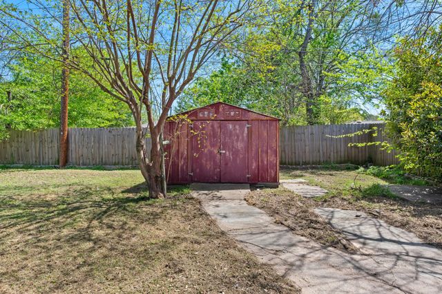 2325 Wilkes Street, Bryan, TX 77803