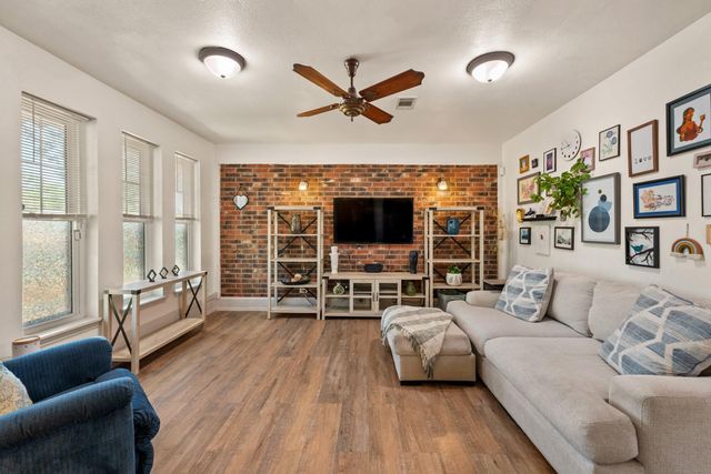 2325 Wilkes Street, Bryan, TX 77803