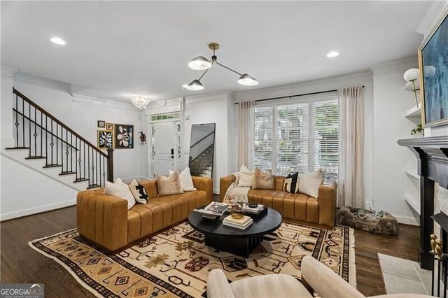 1572 Gilstrap Lane NW, Atlanta, GA 30318