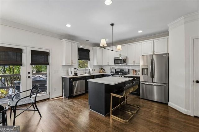 1572 Gilstrap Lane NW, Atlanta, GA 30318