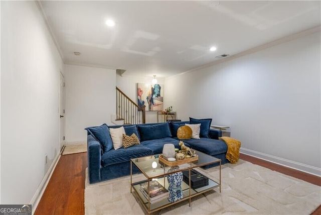 1572 Gilstrap Lane NW, Atlanta, GA 30318