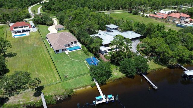 2821 SE North Lookout Boulevard, Port St. Lucie, FL 34984