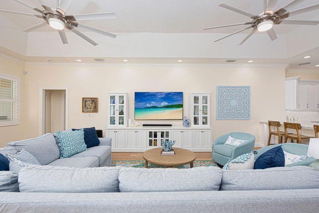2821 SE North Lookout Boulevard, Port St. Lucie, FL 34984