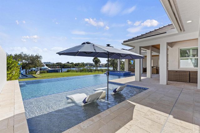 2821 SE North Lookout Boulevard, Port St. Lucie, FL 34984