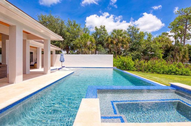 2821 SE North Lookout Boulevard, Port St. Lucie, FL 34984