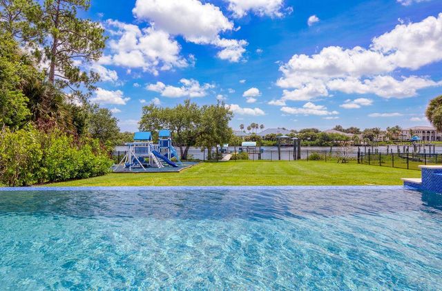 2821 SE North Lookout Boulevard, Port St. Lucie, FL 34984