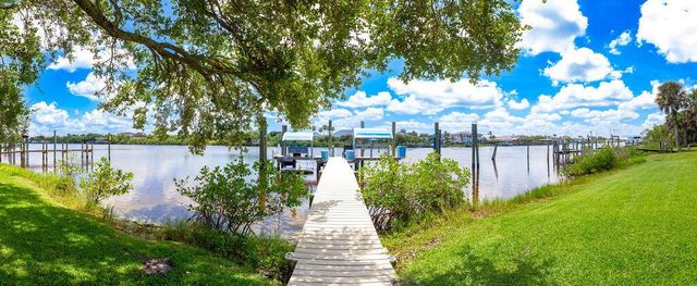 2821 SE North Lookout Boulevard, Port St. Lucie, FL 34984
