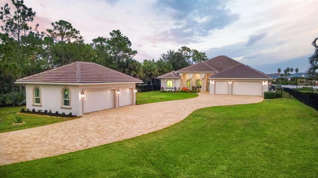 2821 SE North Lookout Boulevard, Port St. Lucie, FL 34984