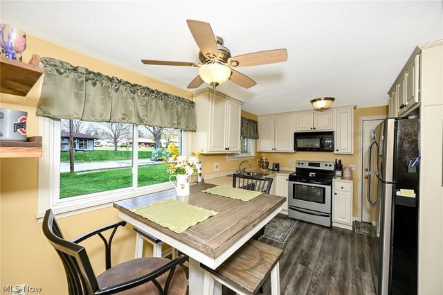 1156 Terrace Road NW, North Canton, OH 44720