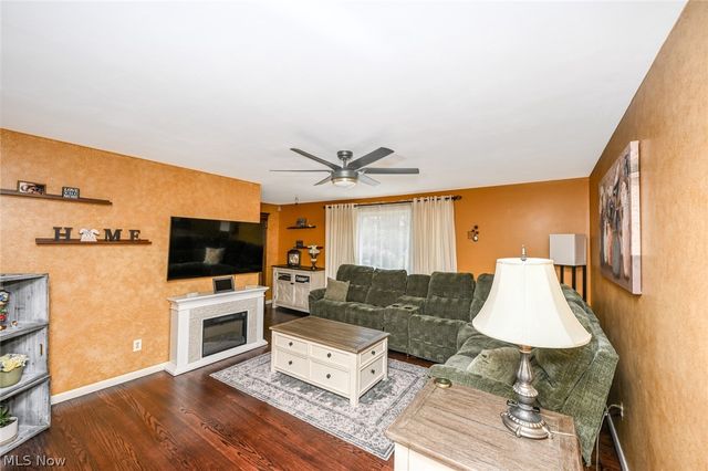 1156 Terrace Road NW, North Canton, OH 44720