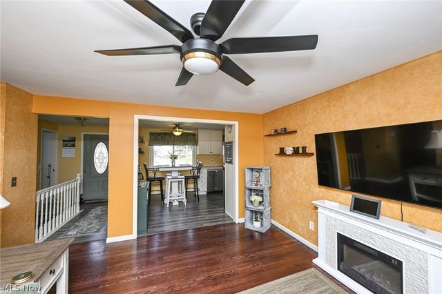 1156 Terrace Road NW, North Canton, OH 44720