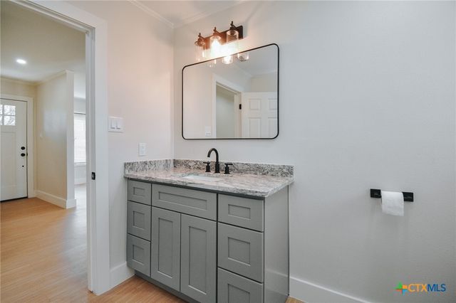 502 Berwick Street, Victoria, TX 77904