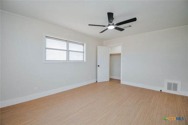 502 Berwick Street, Victoria, TX 77904