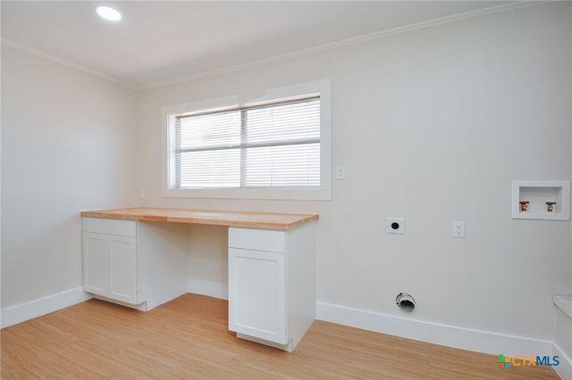 502 Berwick Street, Victoria, TX 77904