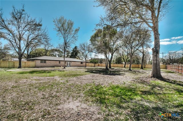 502 Berwick Street, Victoria, TX 77904