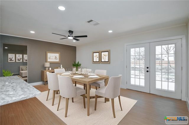 502 Berwick Street, Victoria, TX 77904