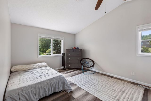 17532 Freeport Way, Farmington, MN 55024