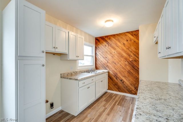 1203 Sarlson Avenue, Akron, OH 44314