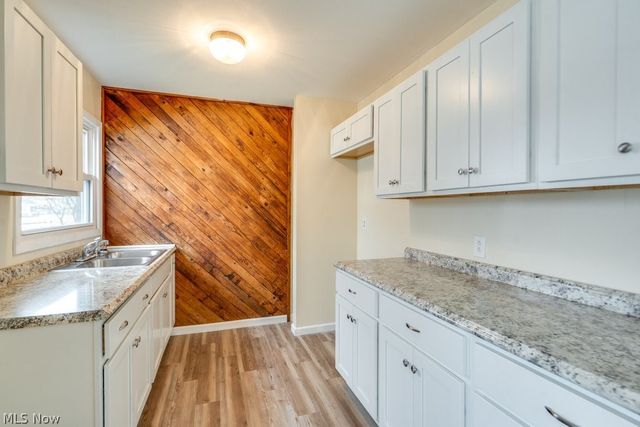 1203 Sarlson Avenue, Akron, OH 44314