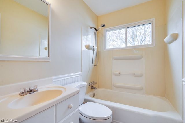 1203 Sarlson Avenue, Akron, OH 44314