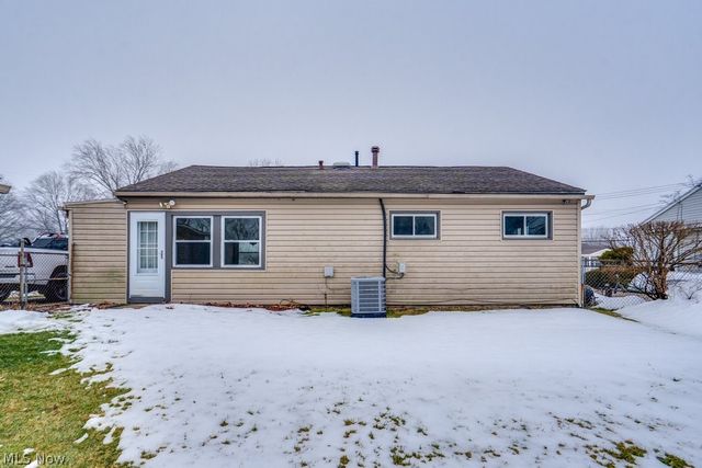 1203 Sarlson Avenue, Akron, OH 44314