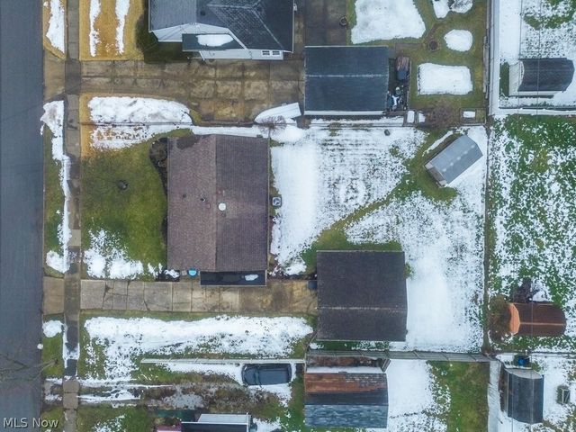 1203 Sarlson Avenue, Akron, OH 44314