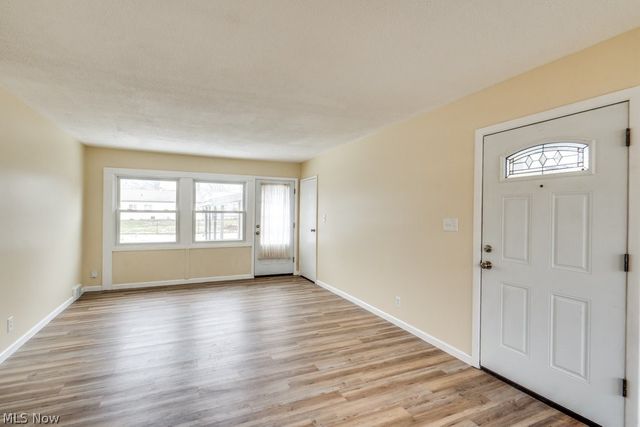 1203 Sarlson Avenue, Akron, OH 44314