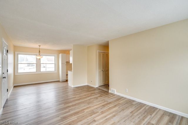 1203 Sarlson Avenue, Akron, OH 44314