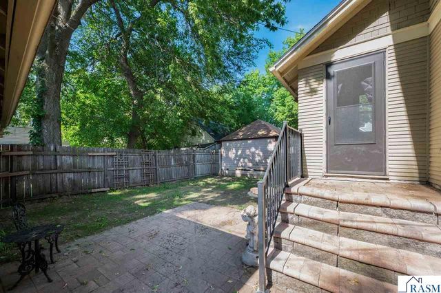 406 W Lewis Street, Mankato, MN 56001