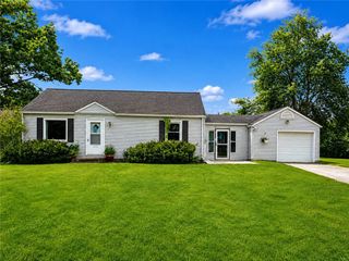 1553 Savannah Rd, Shenango Twp, PA 16101