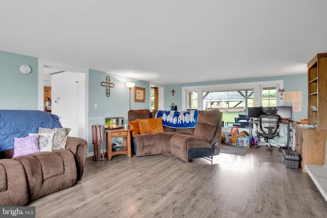 2067 BACK RD, Halifax, PA 17032