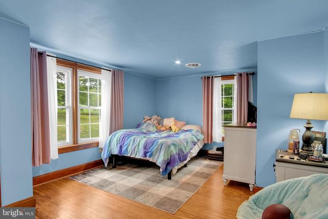 2067 BACK RD, Halifax, PA 17032