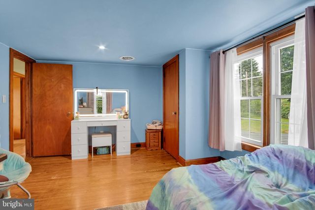 2067 BACK RD, Halifax, PA 17032