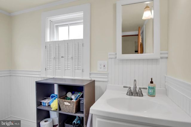2067 BACK RD, Halifax, PA 17032