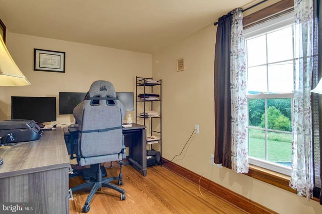 2067 BACK RD, Halifax, PA 17032