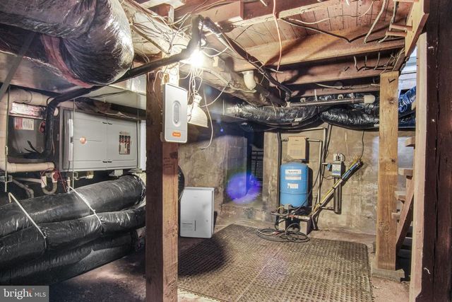 2067 BACK RD, Halifax, PA 17032