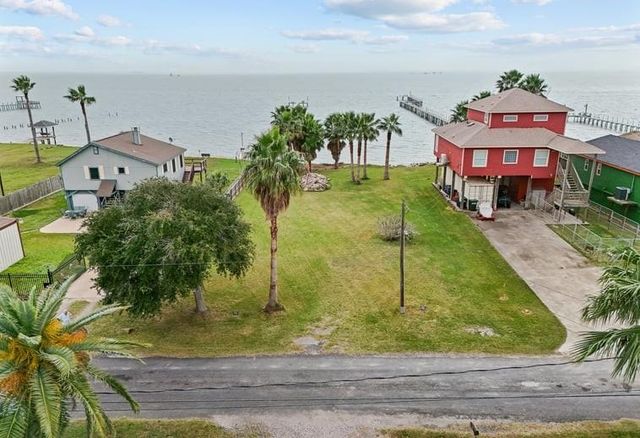 1035 6th Street, San Leon, TX 77539