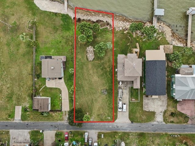 1035 6th Street, San Leon, TX 77539