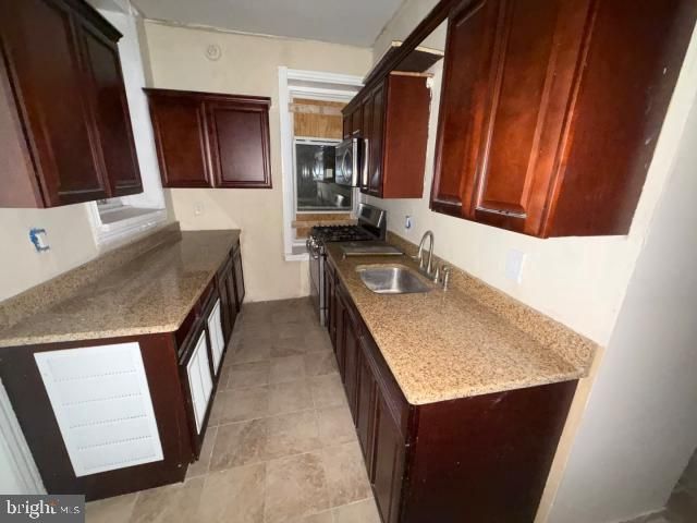 5943 N MARVINE ST, Philadelphia, PA 19141