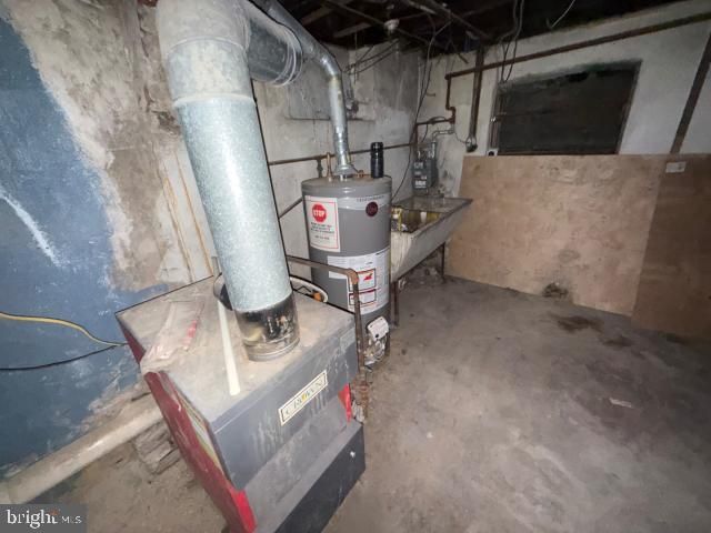 5943 N MARVINE ST, Philadelphia, PA 19141