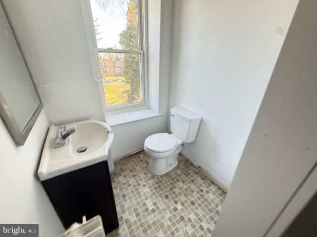 5943 N MARVINE ST, Philadelphia, PA 19141