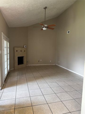 10119 Towne Mist Drive, Sugar Land, TX 77498