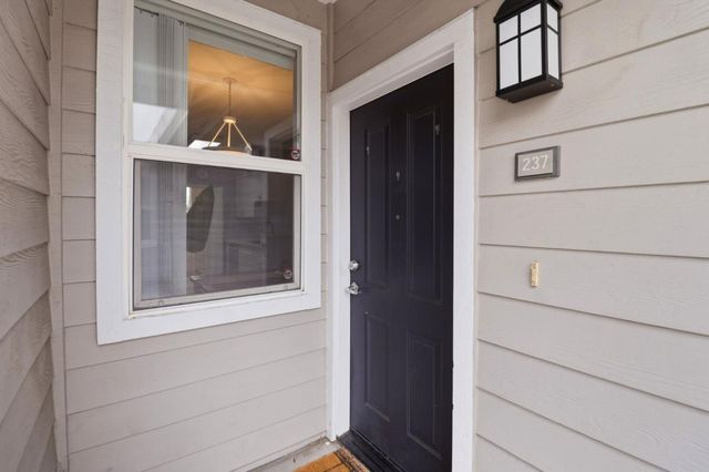 1982 W Bayshore Road 237, East Palo Alto, CA 94303