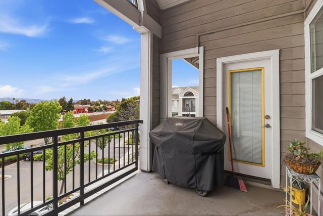 1982 W Bayshore Road 237, East Palo Alto, CA 94303