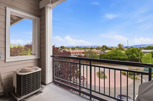 1982 W Bayshore Road 237, East Palo Alto, CA 94303