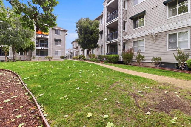 1982 W Bayshore Road 237, East Palo Alto, CA 94303
