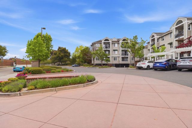 1982 W Bayshore Road 237, East Palo Alto, CA 94303