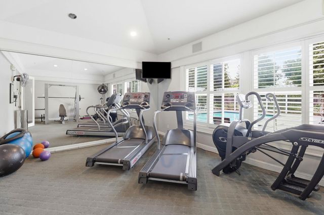1982 W Bayshore Road 237, East Palo Alto, CA 94303