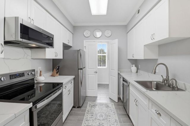 1982 W Bayshore Road 237, East Palo Alto, CA 94303